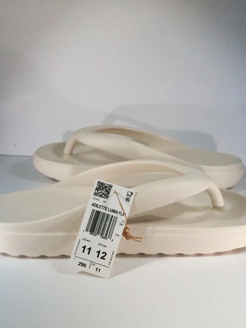Adidas Adilette Lumia Slides Flip Flops White Unisex MEns Siz 11 Womens Size 12